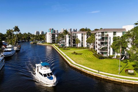 Condo in Fort Lauderdale, Florida, 1 bedroom № 2083226 - photo 2