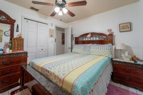 House in Deltona, Florida 3 bedrooms, 114.27 sq.m. № 1819404 - photo 23