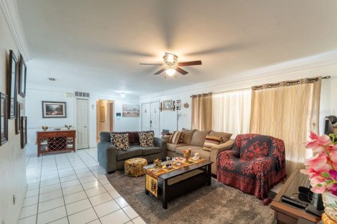 House in Deltona, Florida 3 bedrooms, 114.27 sq.m. № 1819404 - photo 7