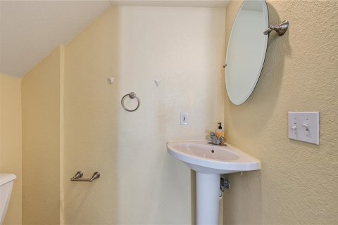 Casa en venta en Tampa, Florida, 4 dormitorios, 160.16 m2 № 2385908 - foto 26