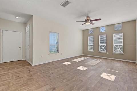 Casa en venta en Tampa, Florida, 4 dormitorios, 160.16 m2 № 2385908 - foto 19