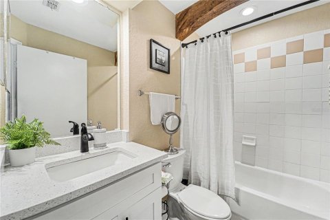 Condo in Tampa, Florida, 4 bedrooms № 2094329 - photo 26