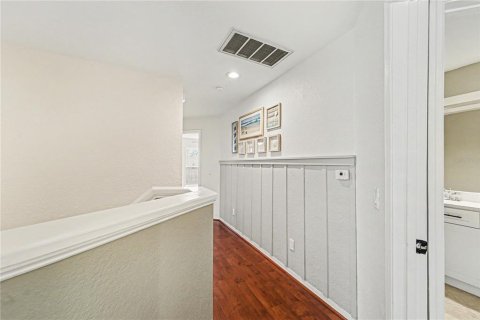 Condo in Tampa, Florida, 4 bedrooms № 2094329 - photo 15