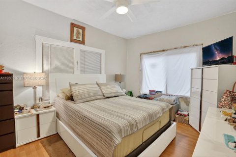 Casa en venta en Miami, Florida, 2 dormitorios, 114.27 m2 № 2006963 - foto 16