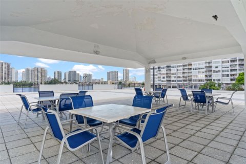 Copropriété à louer à Aventura, Floride: 2 chambres, 114.46 m2 № 1927482 - photo 27