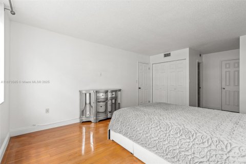Copropriété à louer à Aventura, Floride: 2 chambres, 114.46 m2 № 1927482 - photo 17
