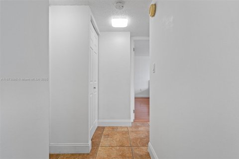 Copropriété à louer à Aventura, Floride: 2 chambres, 114.46 m2 № 1927482 - photo 14