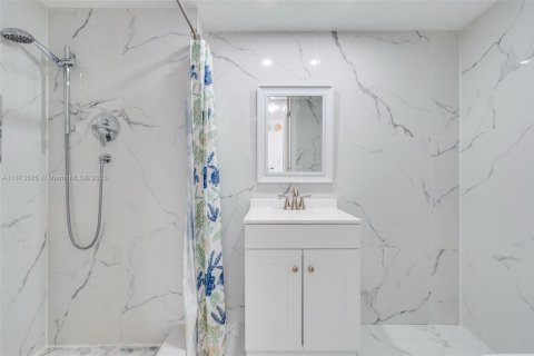 Copropriété à louer à Aventura, Floride: 2 chambres, 114.46 m2 № 1927482 - photo 24