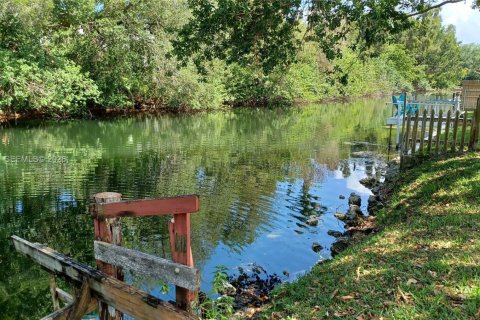 Снять в аренду виллу или дом в Холливуд, Флорида 3 спальни, 105.82м2, № 2065188 - фото 11