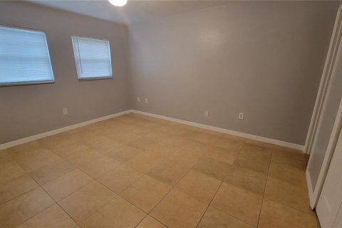 Copropriété à louer à Orlando, Floride: 3 chambres, 82.96 m2 № 2369516 - photo 4