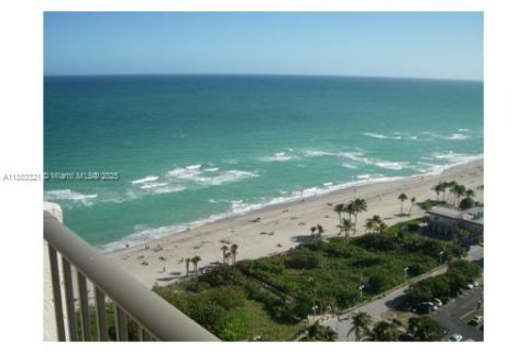 Copropriété à vendre à Hollywood, Floride: 2 chambres, 145.86 m2 № 2042203 - photo 17