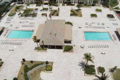 Copropriété à vendre à Hollywood, Floride: 2 chambres, 145.86 m2 № 2042203 - photo 4