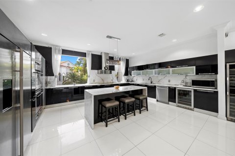 Купить таунхаус в Авентура, Флорида 4 спальни, 399.48м2, № 1428083 - фото 22