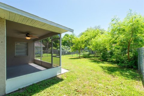 Villa ou maison à vendre à Palmetto, Floride: 2 chambres, 84.26 m2 № 2330910 - photo 28