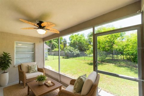 Villa ou maison à vendre à Palmetto, Floride: 2 chambres, 84.26 m2 № 2330910 - photo 22