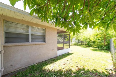 Villa ou maison à vendre à Palmetto, Floride: 2 chambres, 84.26 m2 № 2330910 - photo 27