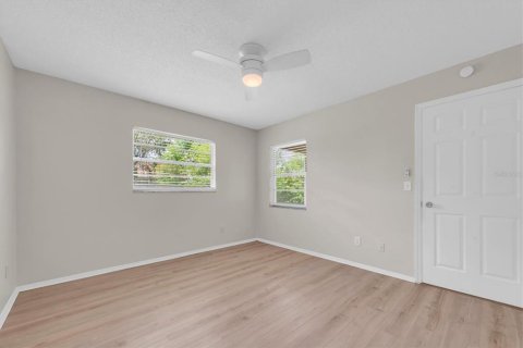 Villa ou maison à vendre à Palmetto, Floride: 2 chambres, 84.26 m2 № 2330910 - photo 17