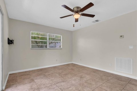 Villa ou maison à vendre à Palmetto, Floride: 2 chambres, 84.26 m2 № 2330910 - photo 5