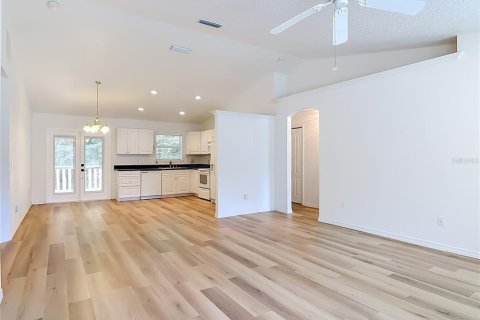 Villa ou maison à vendre à Orange City, Floride: 3 chambres, 114.83 m2 № 2406370 - photo 7