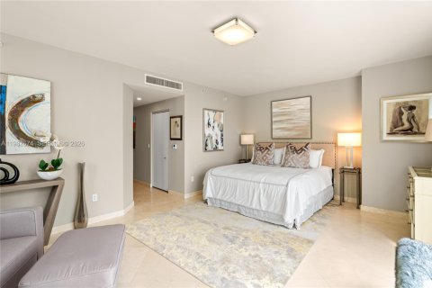 Condo in Miami, Florida, 3 bedrooms № 2180123 - photo 25