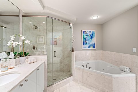 Condo in Miami, Florida, 3 bedrooms № 2180123 - photo 29