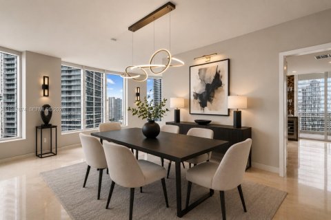 Condo in Miami, Florida, 3 bedrooms № 2180123 - photo 2