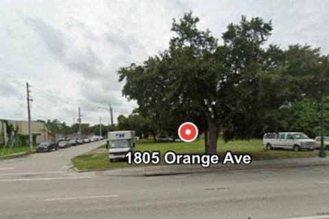 Commercial property in St. Lucie, Florida № 2009196 - photo 2