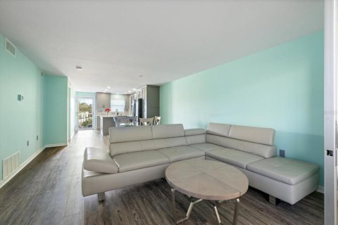 Condo in Sarasota, Florida, 2 bedrooms  № 2097558 - photo 11