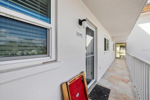 Condo in Sarasota, Florida, 2 bedrooms  № 2097558 - photo 2