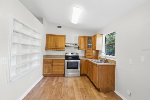 House in Edgewater, Florida 3 bedrooms, 129.51 sq.m. № 2394062 - photo 5