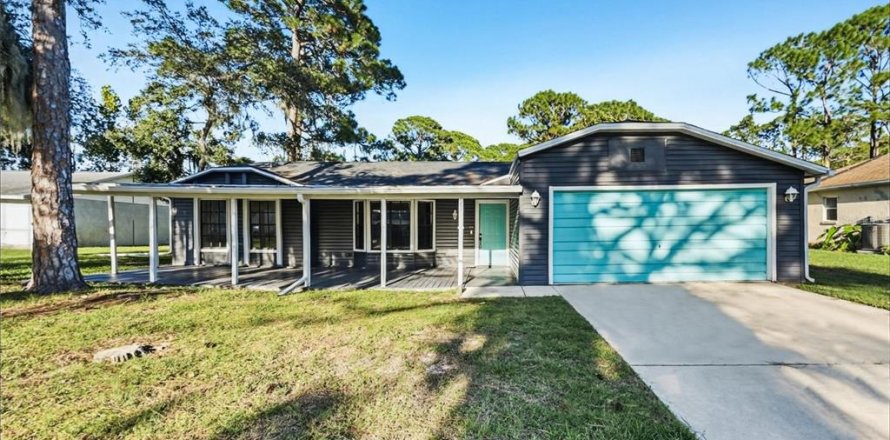 House in Edgewater, Florida 3 bedrooms, 129.51 sq.m. № 2394062