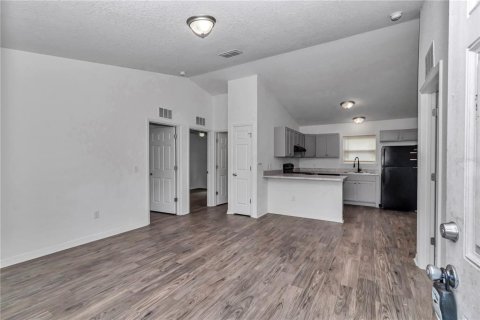 Casa en alquiler en Ocala, Florida, 3 dormitorios, 94.2 m2 № 1879204 - foto 3
