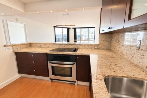 Copropriété à vendre à Miami, Floride: 1 chambre, 98.85 m2 № 2145910 - photo 11
