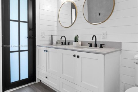 Casa en venta en Plantation, Florida, 4 dormitorios, 260.22 m2 № 1944620 - foto 20