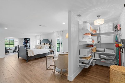 Casa en venta en Plantation, Florida, 4 dormitorios, 260.22 m2 № 1944620 - foto 12