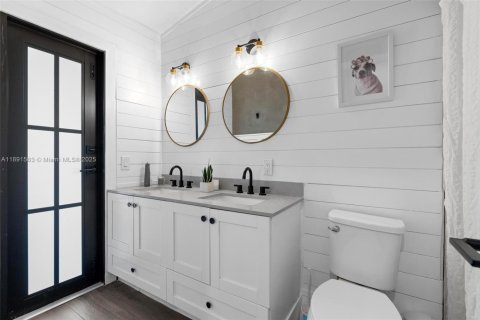 Casa en venta en Plantation, Florida, 4 dormitorios, 260.22 m2 № 1944620 - foto 19