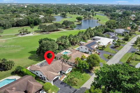 Casa en venta en Plantation, Florida, 4 dormitorios, 260.22 m2 № 1944620 - foto 28