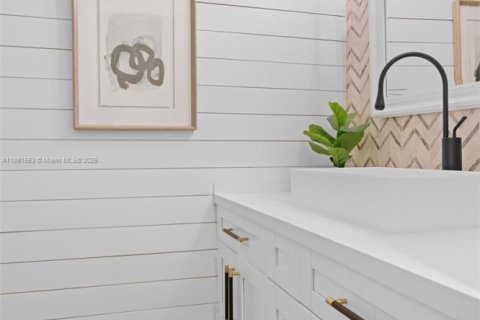 Casa en venta en Plantation, Florida, 4 dormitorios, 260.22 m2 № 1944620 - foto 21