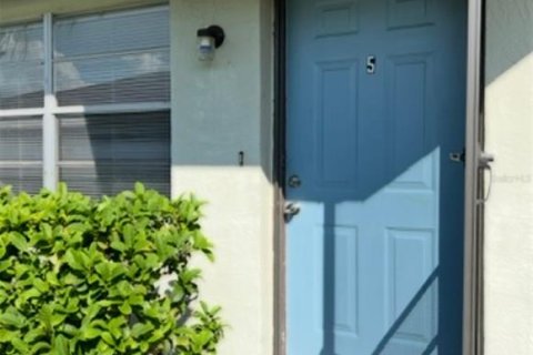 Condo in Apollo Beach, Florida, 2 bedrooms  № 1724214 - photo 1