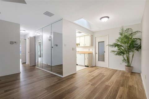 Villa ou maison à vendre à Palm Harbor, Floride: 2 chambres, 85.28 m2 № 2147616 - photo 16