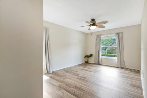 Villa ou maison à vendre à Palm Harbor, Floride: 2 chambres, 85.28 m2 № 2147616 - photo 19