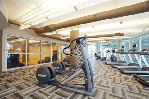 Condo in Miami, Florida, 1 bedroom  № 2171480 - photo 11