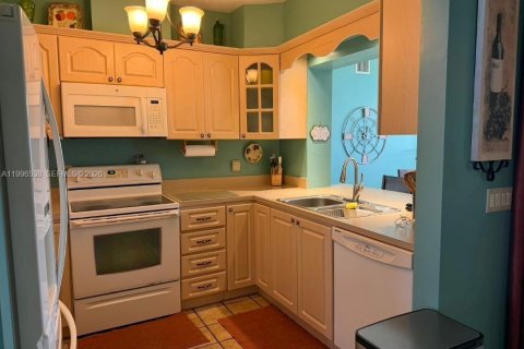 Villa ou maison à vendre à Lake Worth, Floride: 3 chambres, 195.09 m2 № 2058914 - photo 4