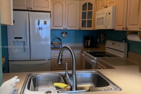 Villa ou maison à vendre à Lake Worth, Floride: 3 chambres, 195.09 m2 № 2058914 - photo 5