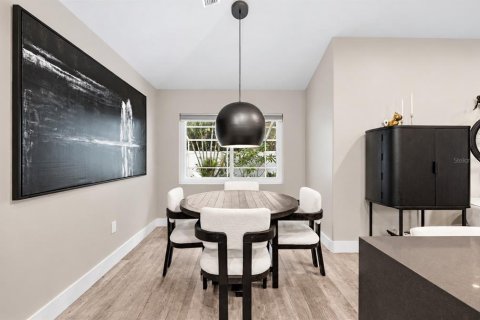 Villa ou maison à vendre à Sarasota, Floride: 3 chambres, 144.93 m2 № 2415543 - photo 17