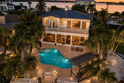 Casa en venta en North Redington Beach, Florida, 5 dormitorios, 377.46 m2 № 2221573 - foto 18