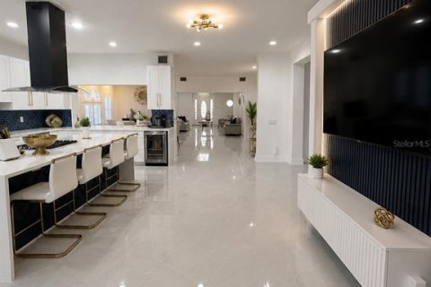 Casa en venta en North Redington Beach, Florida, 5 dormitorios, 377.46 m2 № 2221573 - foto 4