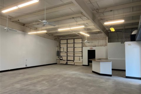Propiedad comercial en alquiler en Port Charlotte, Florida № 1810039 - foto 8