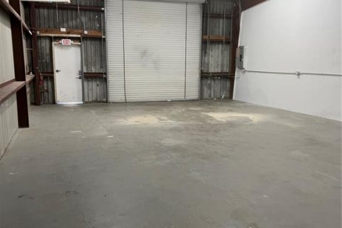 Propiedad comercial en alquiler en Port Charlotte, Florida № 1810039 - foto 6