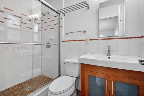 Casa en venta en Fort Lauderdale, Florida, 4 dormitorios, 253.99 m2 № 2030542 - foto 16